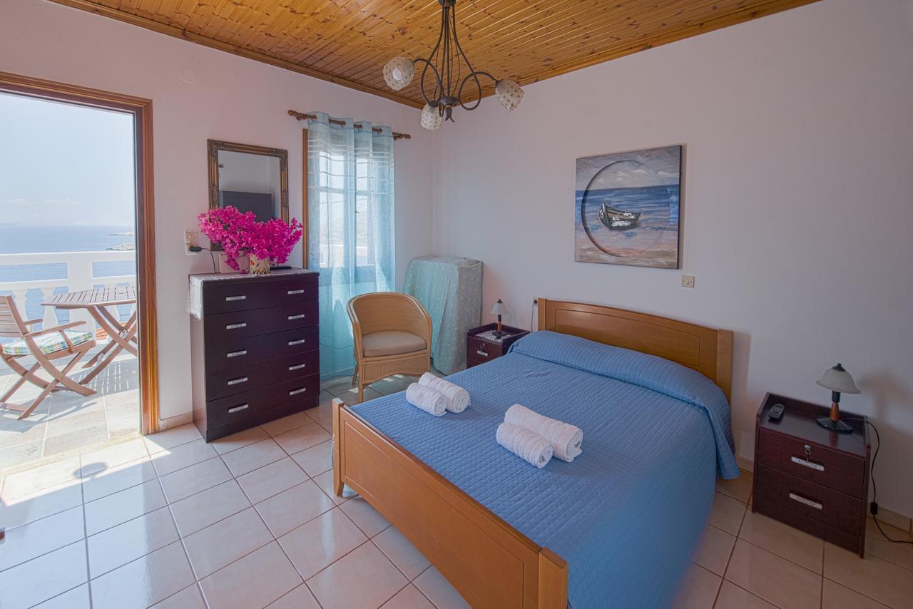 Filoxenia Apartments Chalki Town Luaran gambar