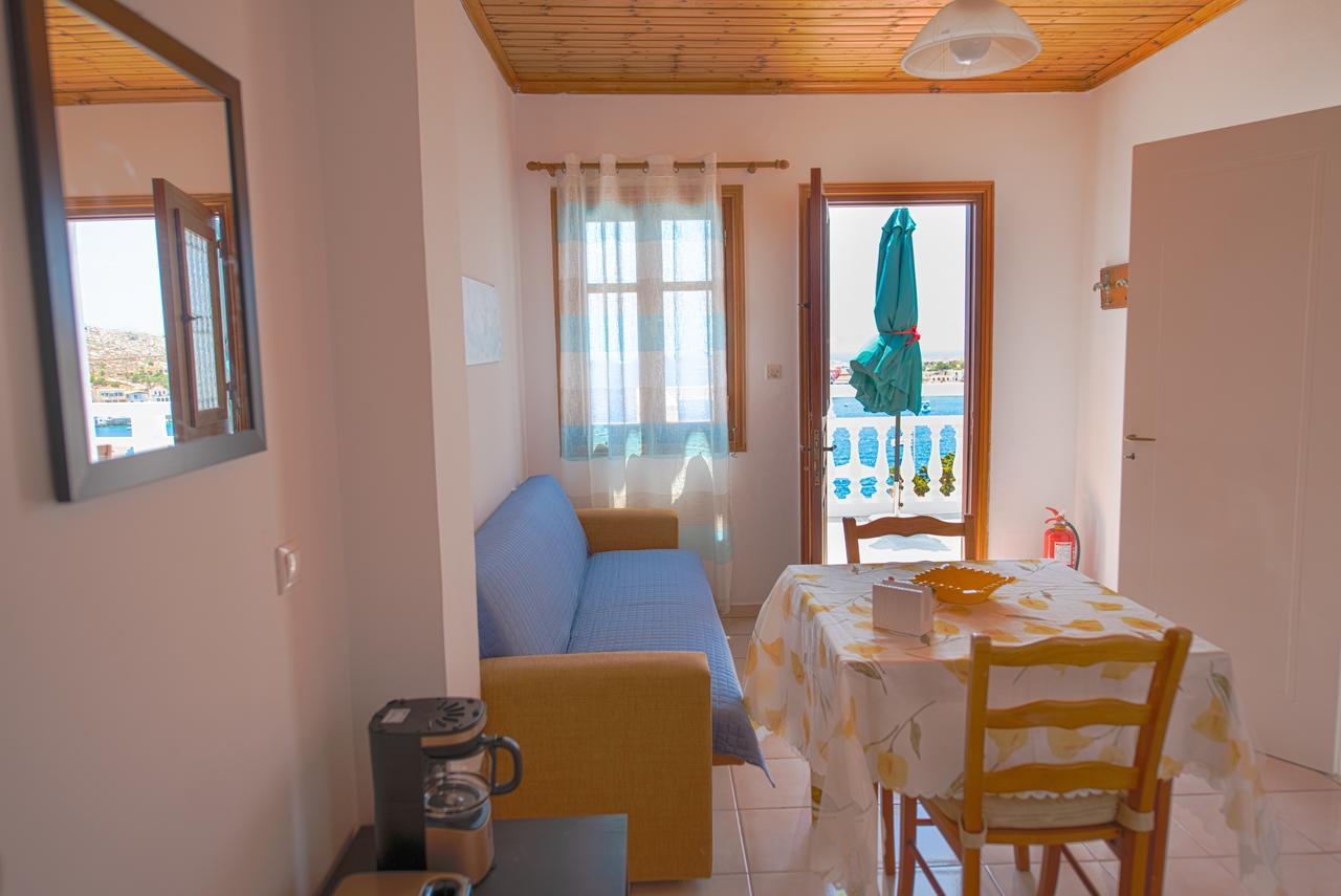 Filoxenia Apartments Chalki Town Luaran gambar