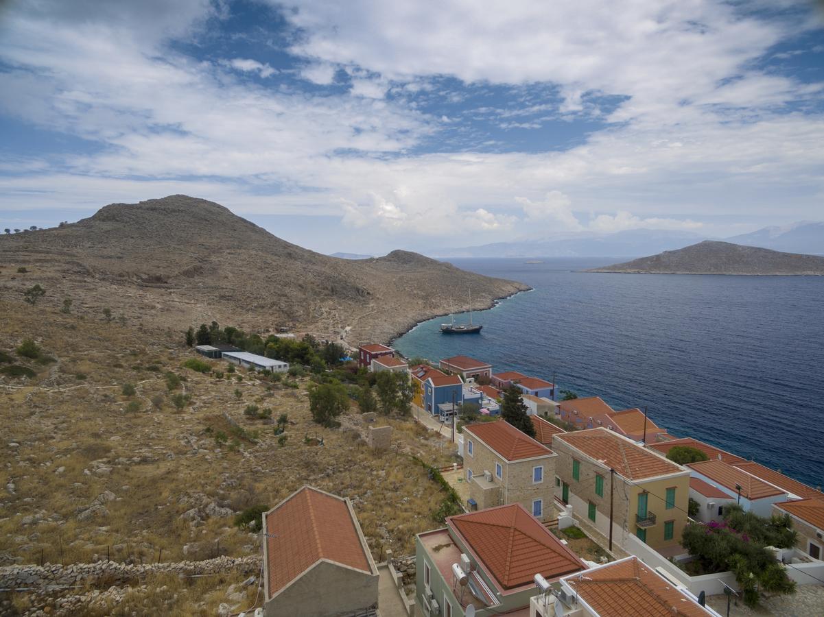 Filoxenia Apartments Chalki Town Luaran gambar